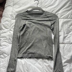 Lululemon Athletica Gray Long Sleeve Top